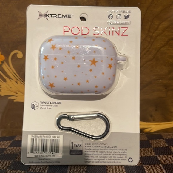 (2) NEW XTREME POD SKINZ PROTECTIVE SILICONE KIT FOR APPLE AIRPODS PRO - Picture 3 of 4